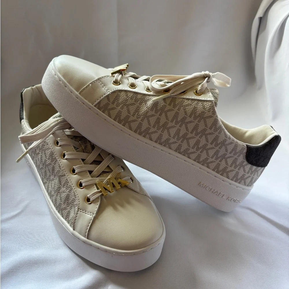 Michael Kors Poppy Lace Cream Sneaker - Picture 4 of 11